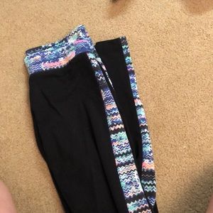 aeropostale black leggings with colorful sides